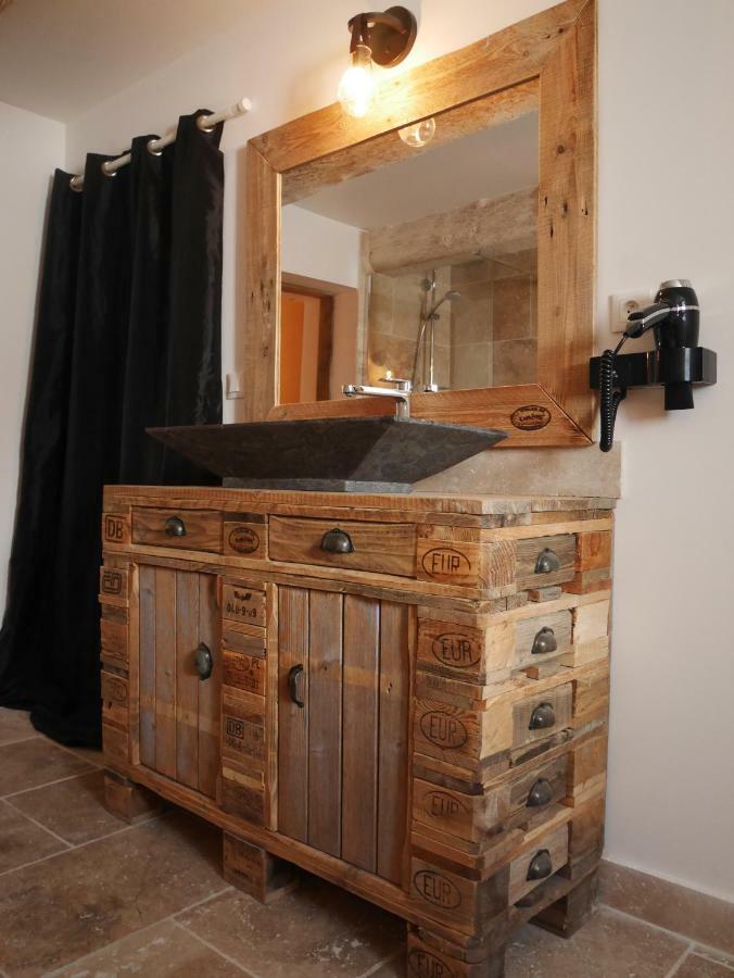 Mas Du Grand Bordes Bed & Breakfast Saint-Laurent-dʼAigouze Eksteriør bilde