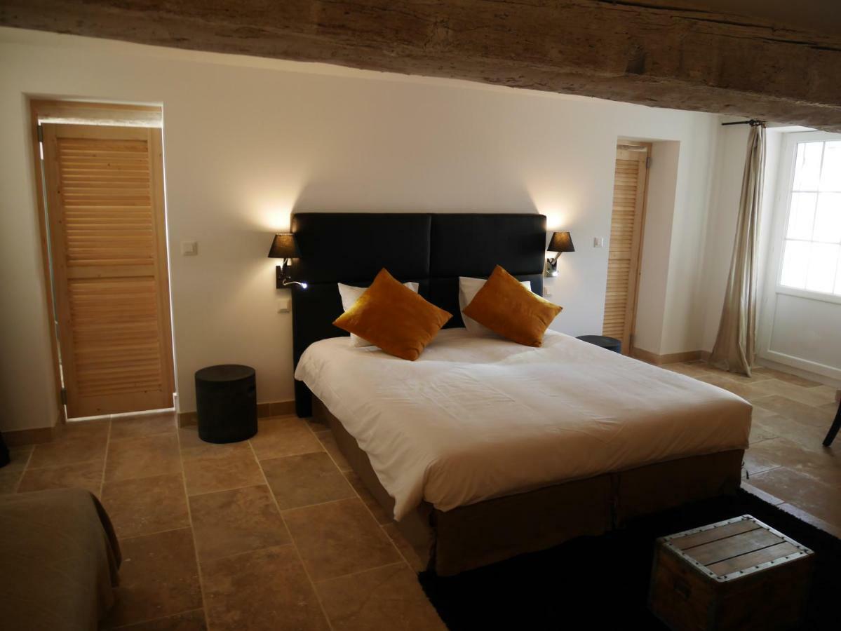 Mas Du Grand Bordes Bed & Breakfast Saint-Laurent-dʼAigouze Eksteriør bilde