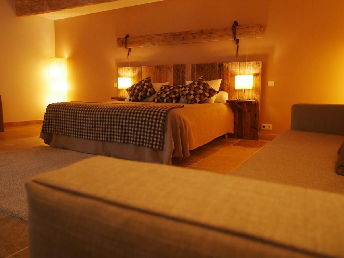 Mas Du Grand Bordes Bed & Breakfast Saint-Laurent-dʼAigouze Eksteriør bilde