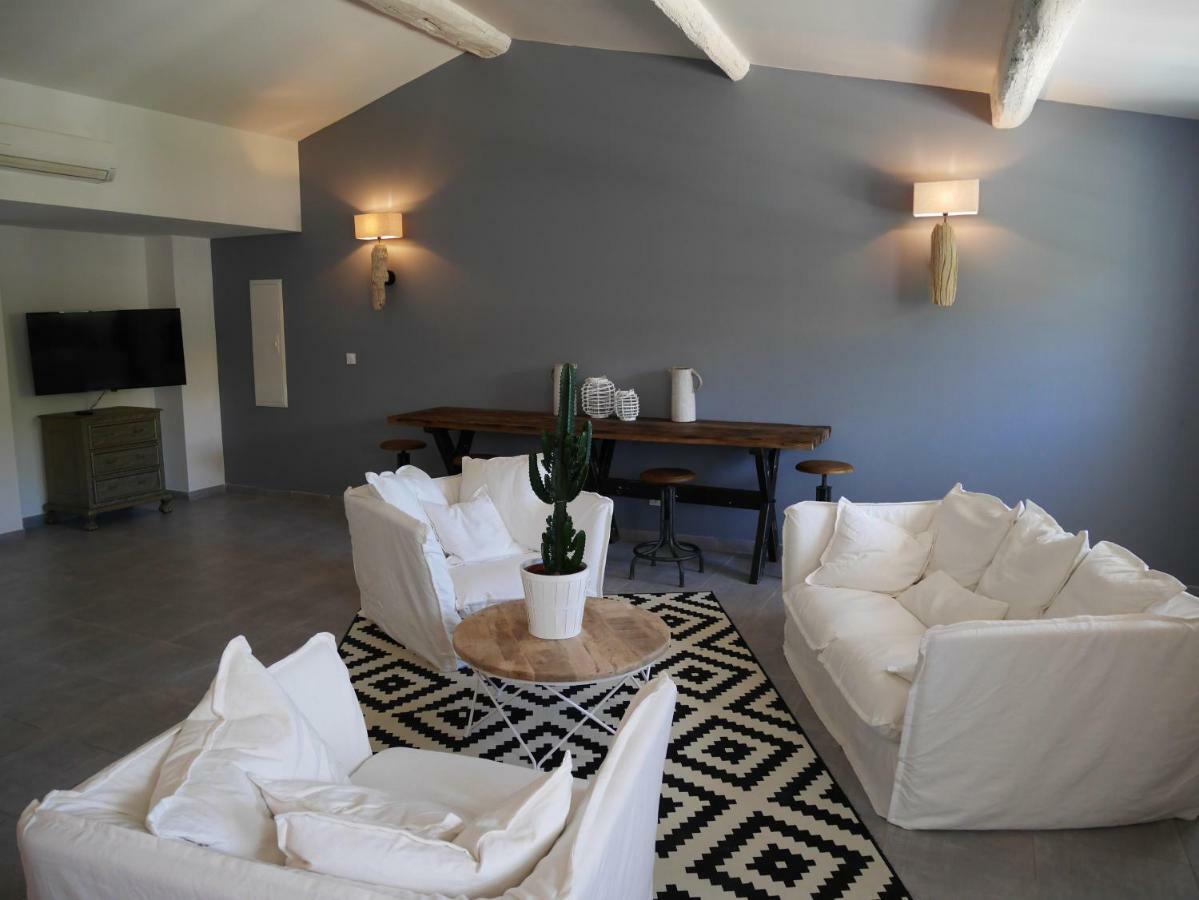 Mas Du Grand Bordes Bed & Breakfast Saint-Laurent-dʼAigouze Eksteriør bilde